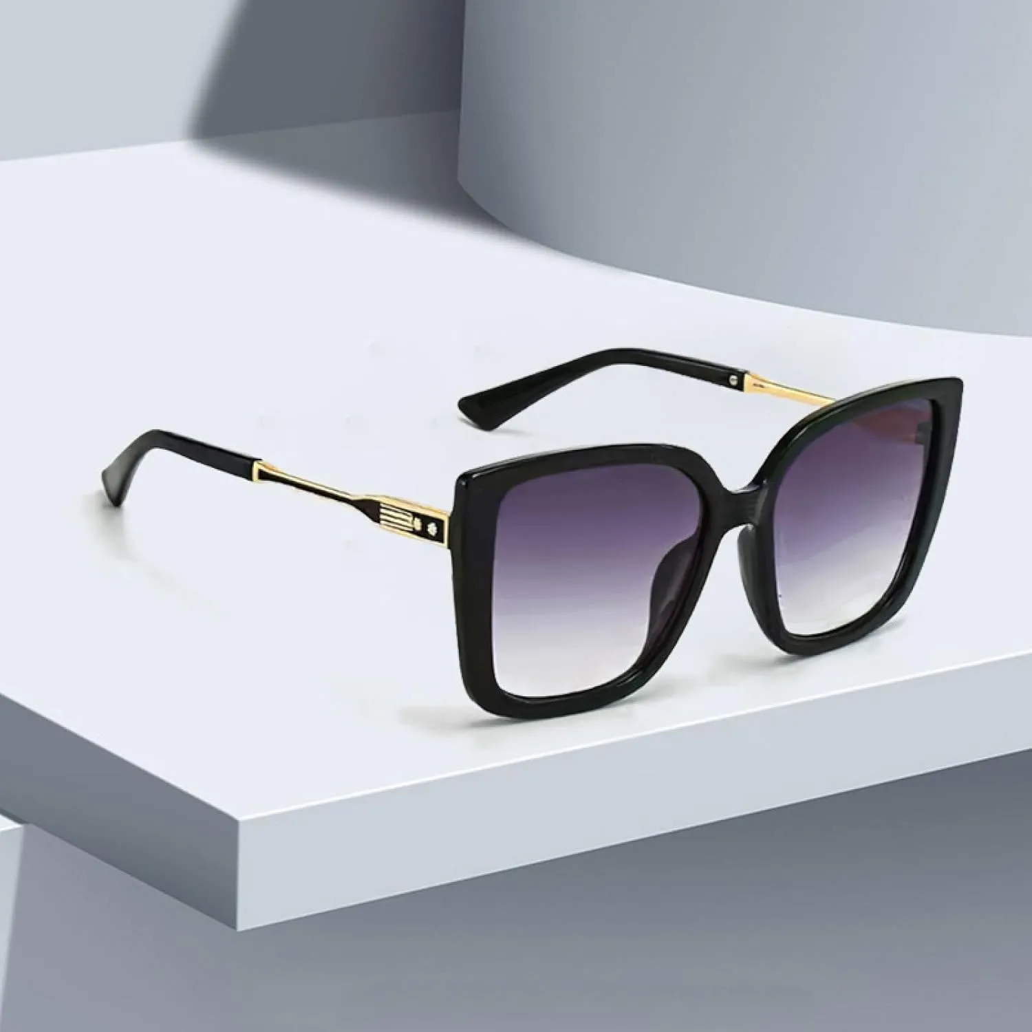 Fashionable Women Sunglasses Large Frame Gradient Color Glasses for Women Exquisite