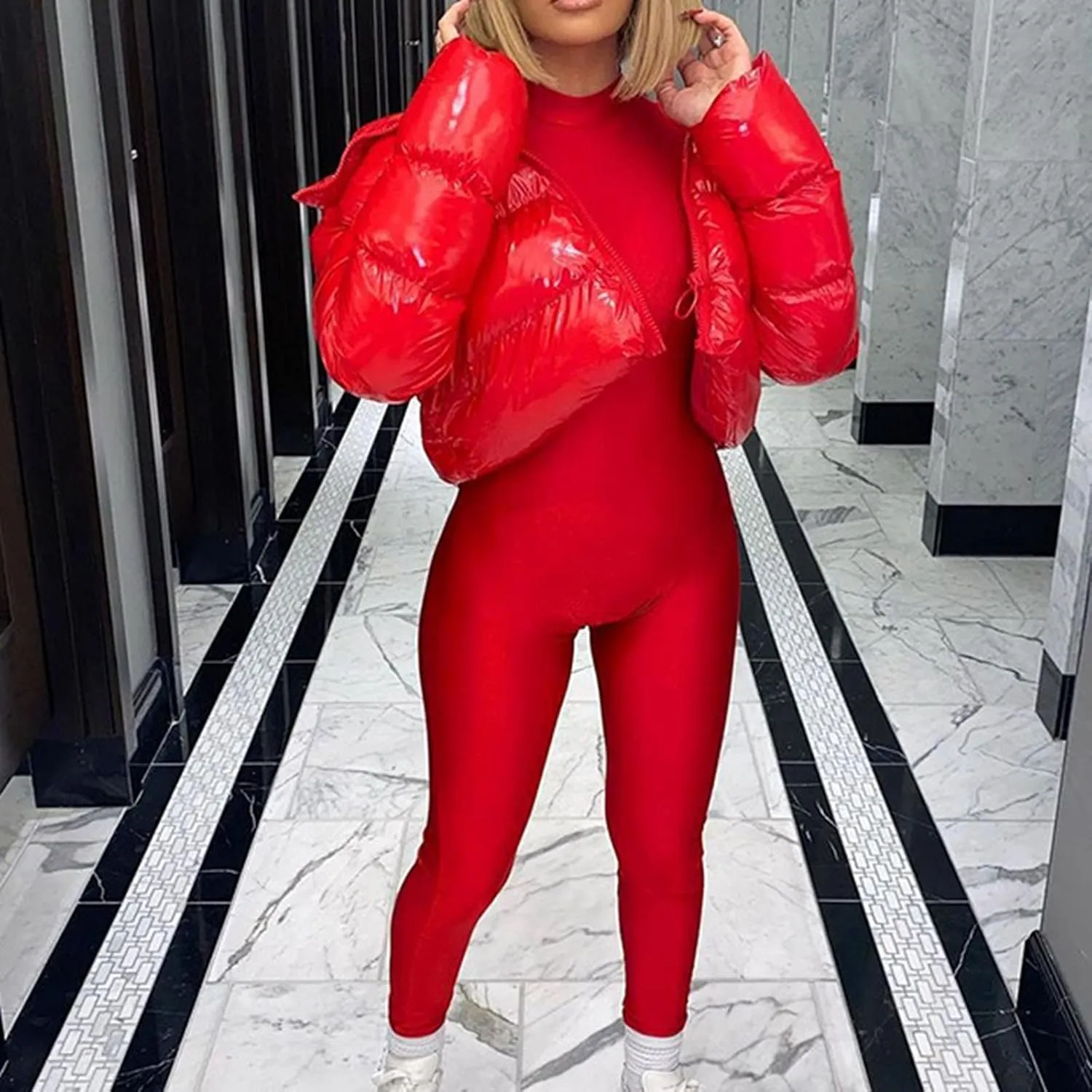 Glossy Black Cropped Puffer Jackets Women Shiny Lightweight Quilted Down Coat Stylish Warm Winter Outerwear