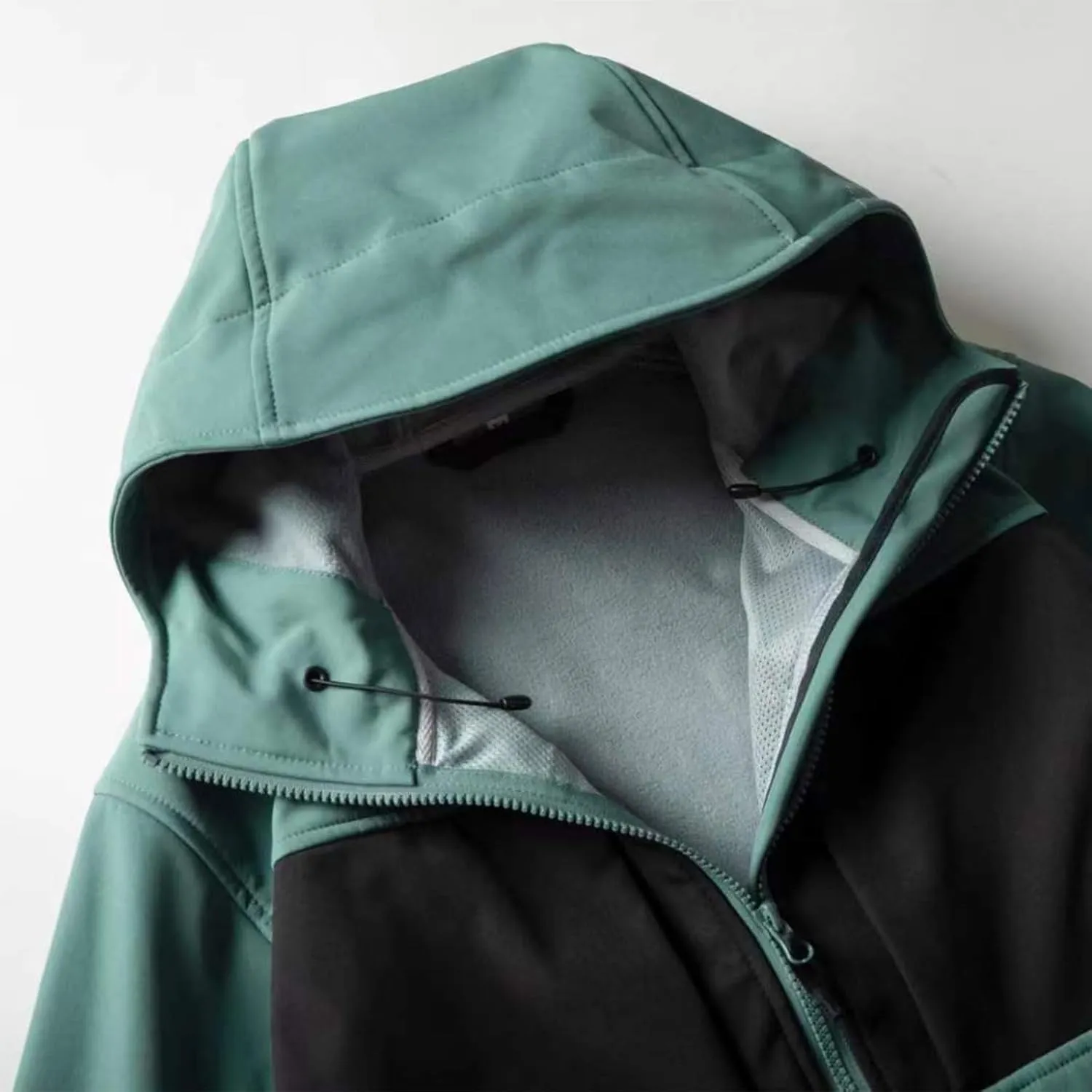 Men's Windproof Ski Jacket Warm Winter Snow Coat Mountain Waterproof Hooded Raincoat Color Block Lightweight Hiking Jackets